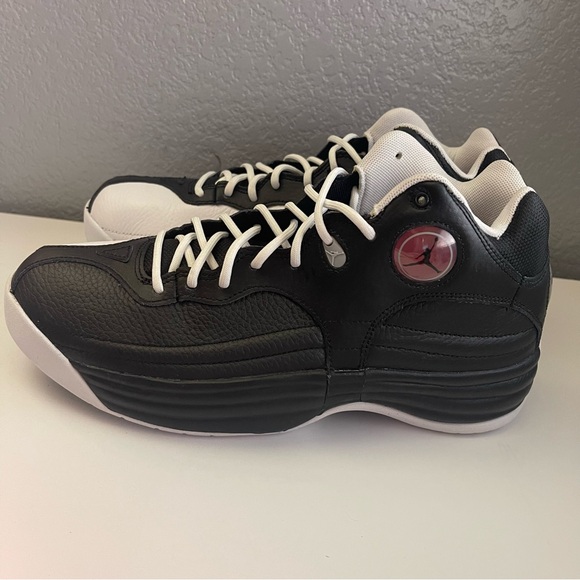 Jordan Jumpman Team 1 - FV3928-006 - Size 9.5 - Picture 1 of 6